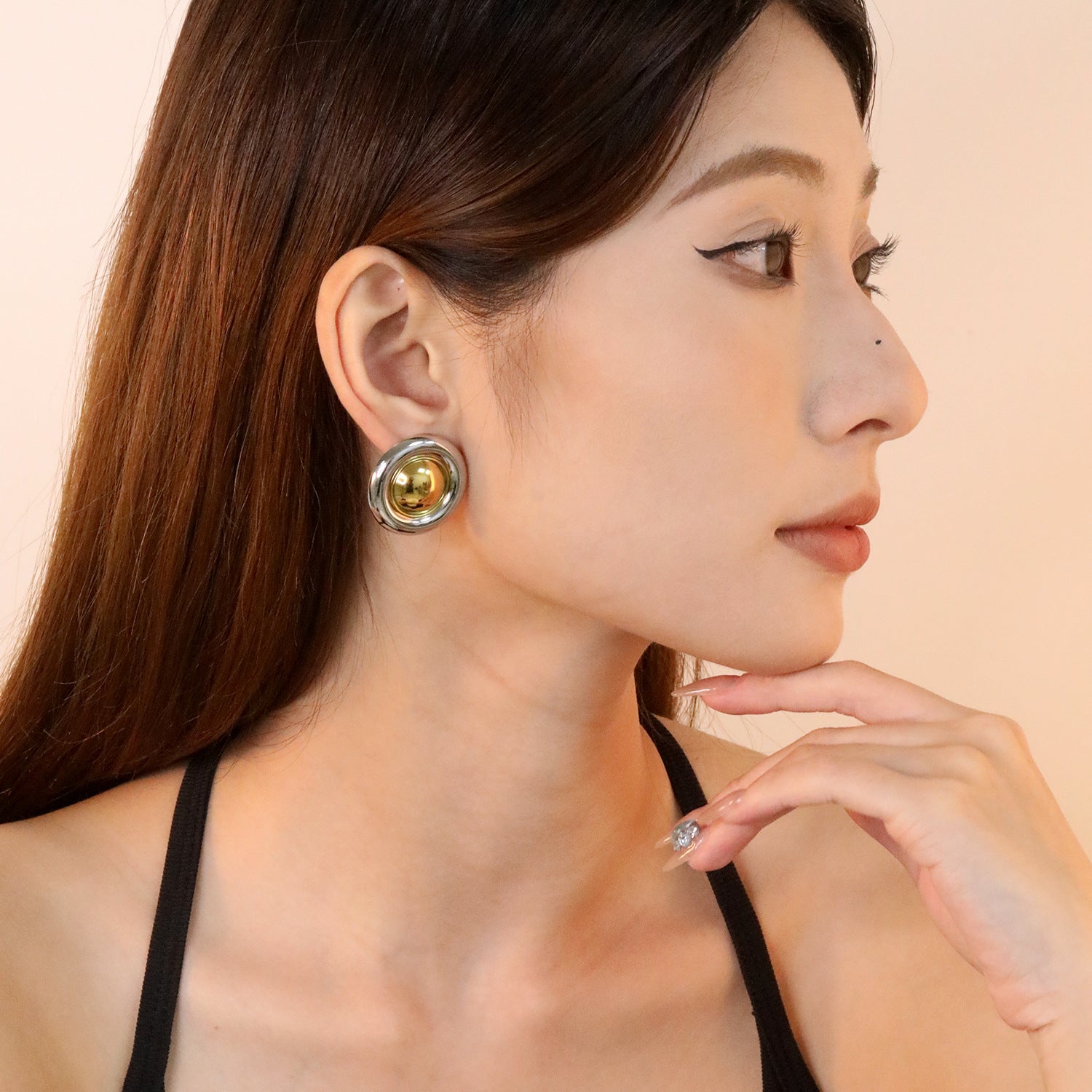 Damen Ohrstecker mit modernem, geschwungenem Design aus hochwertigem Edelstahl Shop Nory