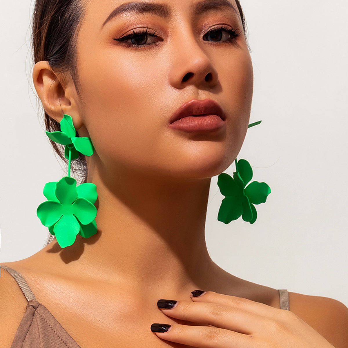 Damen hängende Blüten-Ohrstecker aus Edelstahl Shop Nory