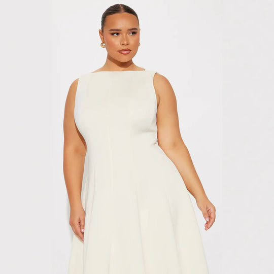 Damen Elegantes zeitloses Cocktailkleid mit schwingendem Rock und minimalistischer Silhouette