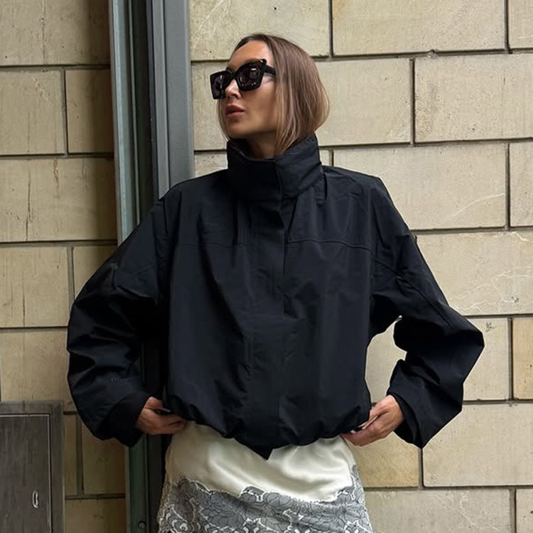 Damen Cropped Windjacke mit hochschließendem Stehkragen und kastiger Silhouette Shop Nory