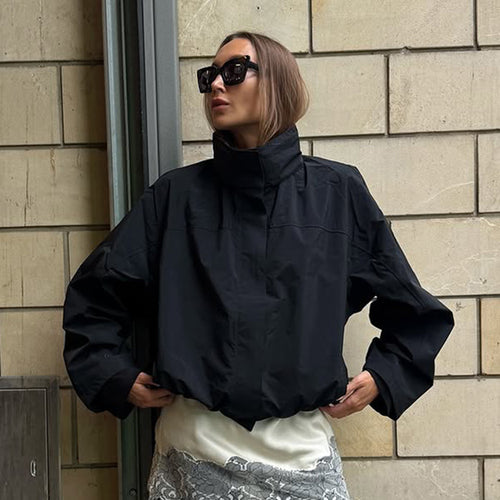Damen Cropped Windjacke mit hochschließendem Stehkragen und kastiger Silhouette Shop Nory