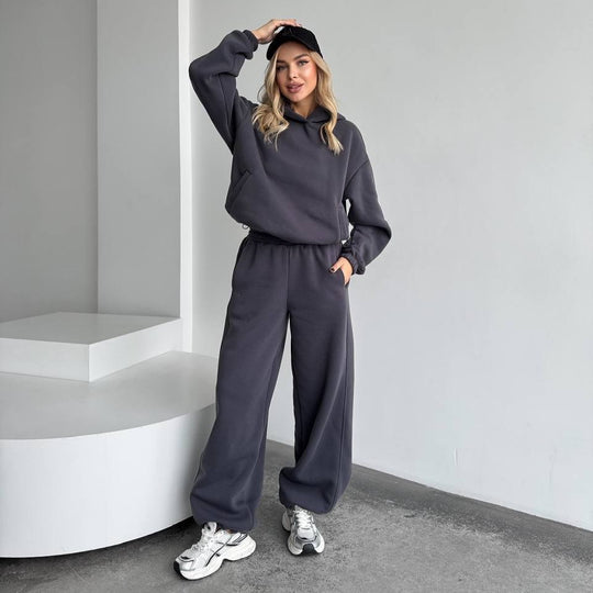 Damen Oversize Loungewear-Set aus schwerem Sweat mit Kapuzenpullover und weitem hochgeschnittenem Jogger Shop Nory