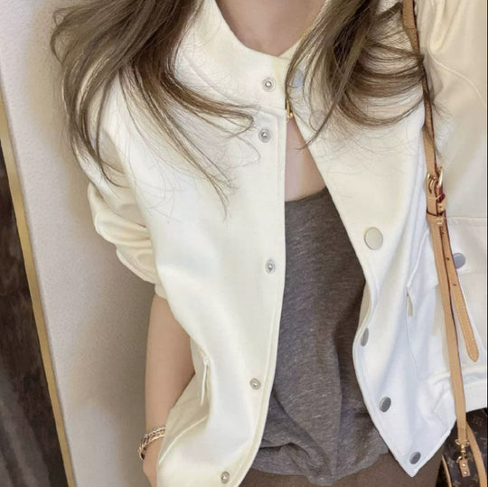 Damen Modische Übergangsjacke mit Druckknopf und lässigem Schnitt Shop Nory