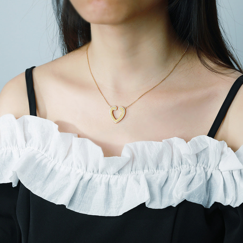 Damen Halskette mit herzförmigem Anhänger und funkelndem Zirkonia-Besatz Shop Nory