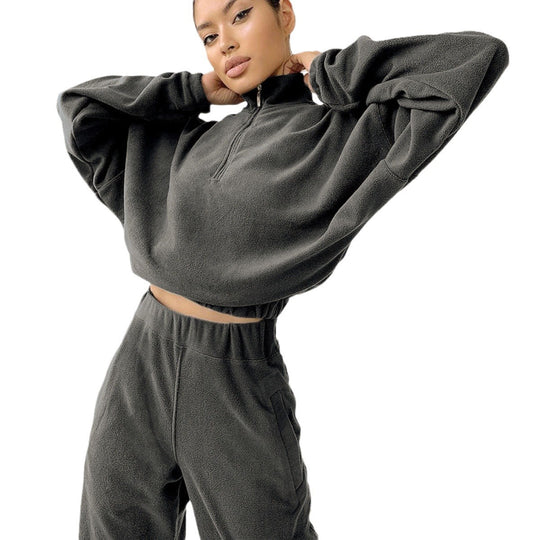 Damen kurz geschnittenes Samt-Lounge-Set mit tailliertem Zip-Hoodie und fließender Highwaist-Palazzohose Shop Nory