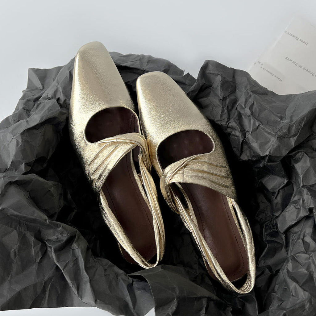 Damen Elegante spitze Pumps mit feinem Riemendesign Shopnory