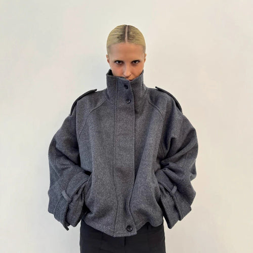 Damen Kurze Oversize Wolljacke mit Stehkragen und Schulterklappen Shop Nory