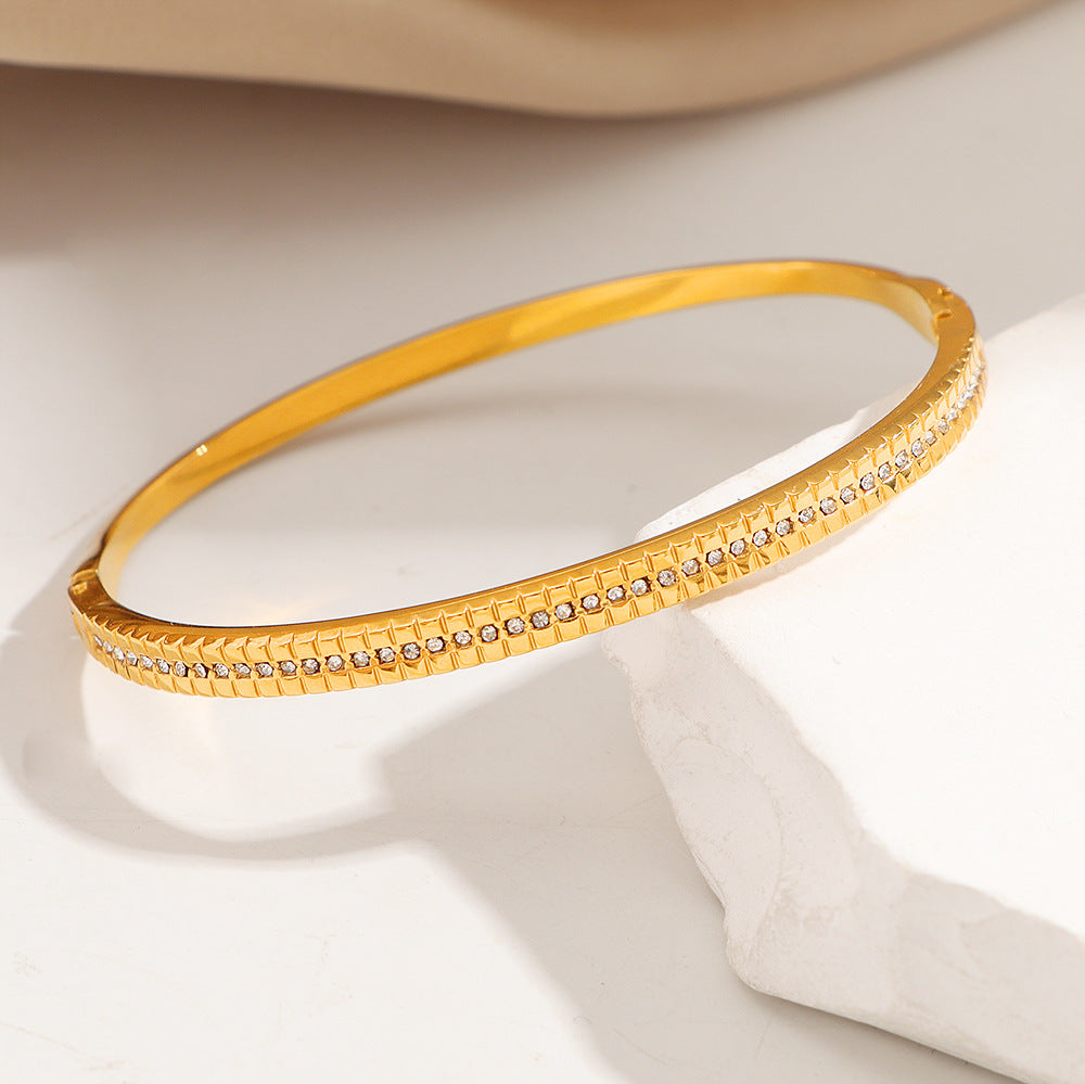 Damen Texturierte Diamant-Akzent Armreif Shop Nory