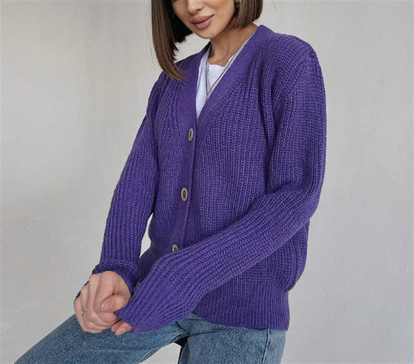 Damen Boxy-Grobstrick-Cardigan mit tiefer V-Leiste, Holzknopfverschluss und geripptem Saum Shop Nory