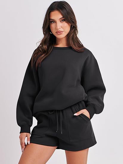 Damen Lässiges Sweatset mit Oversize‑Sweatshirt und hochgeschnittenen Shorts Shop Nory