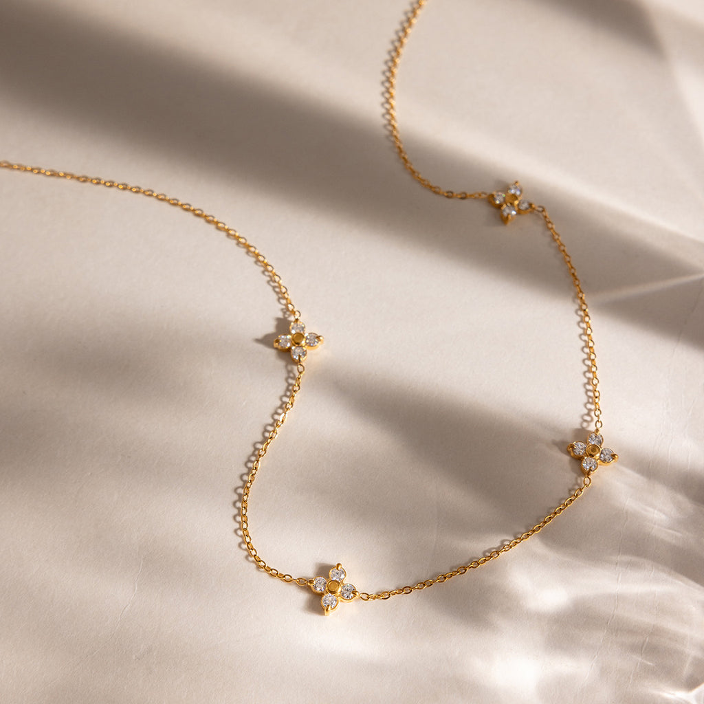 Damen Halskette mit funkelnden Zirkonia und hypoallergenem Edelstahl Shop Nory