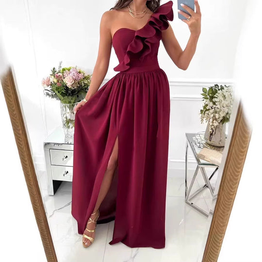 Damen Maxikleid mit asymmetrischem Schnitt und voluminösem Rüschendetail