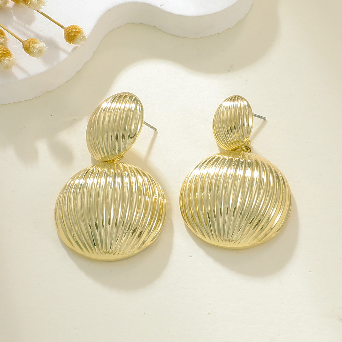 Damen Ohrringe im eleganten Reliefdesign Shop Nory