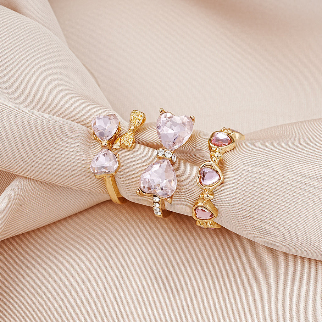 Damen Ring-Set mit kunstvollen Herzmotiven und funkelnden Zirkonia Shop Nory