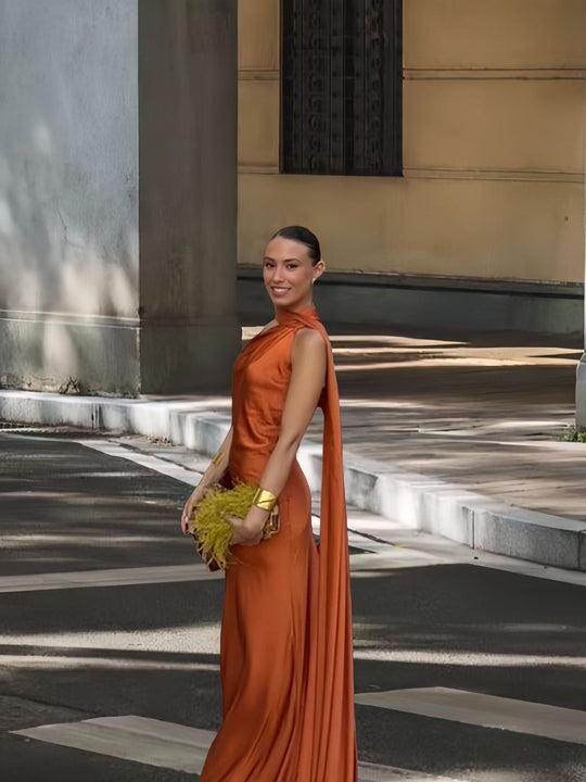 Damen Elegantes und fließendes Abendkleid mit asymmetrischem Ausschnitt
