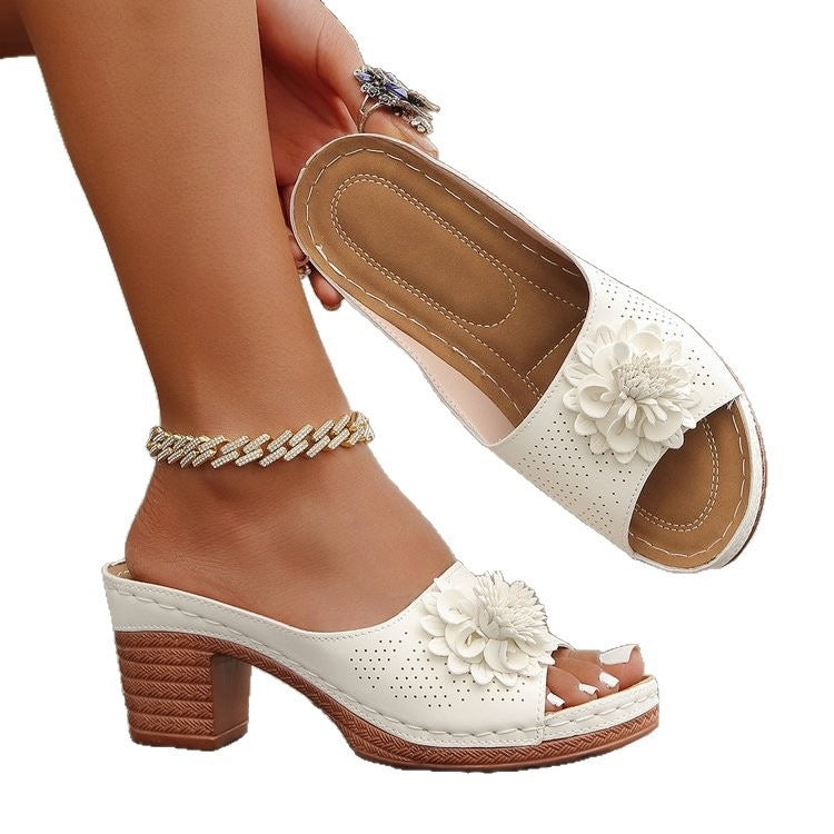 Damen Lederoptik-Peeptoe Mules mit Blütenapplikation und mittlerem Blockabsatz Shop Nory