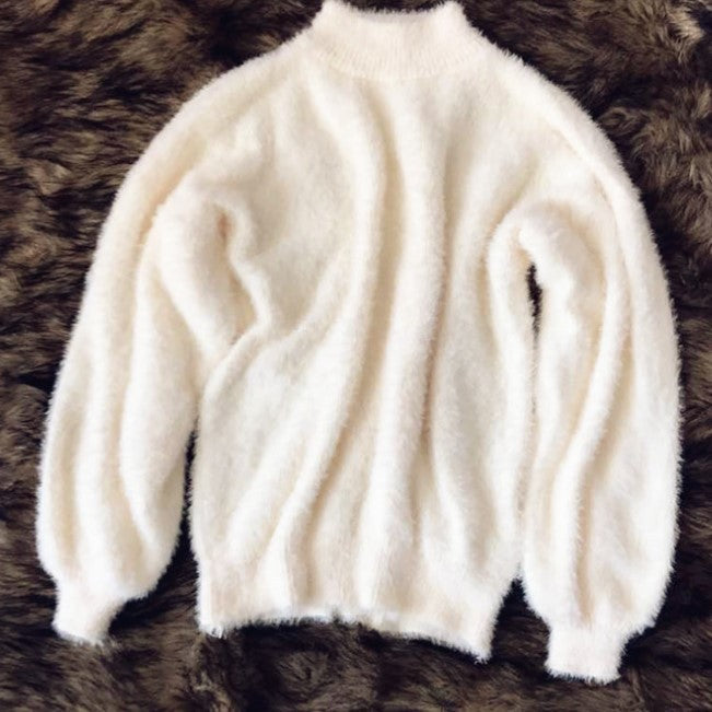 Damen Flauschiger Mohair-Mix Pullover mit Stehkragen und Oversize-Silhouette Shop Nory