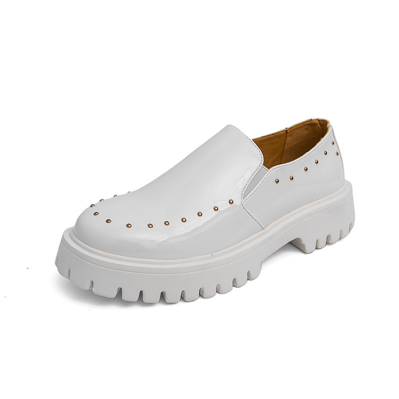 Damen Plateau-Brogue Derby mit markanter Profilsohle und Lacklederoptik Shop Nory