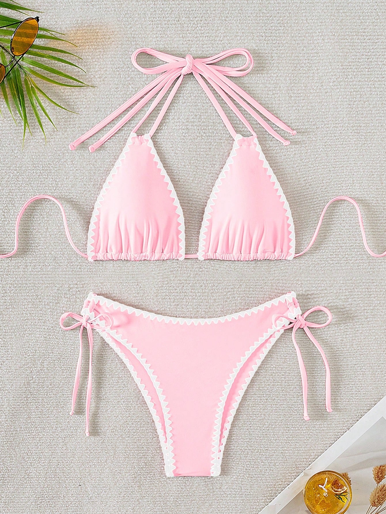 Damen Triangel-Bikini mit verspielten Kontrastnähten