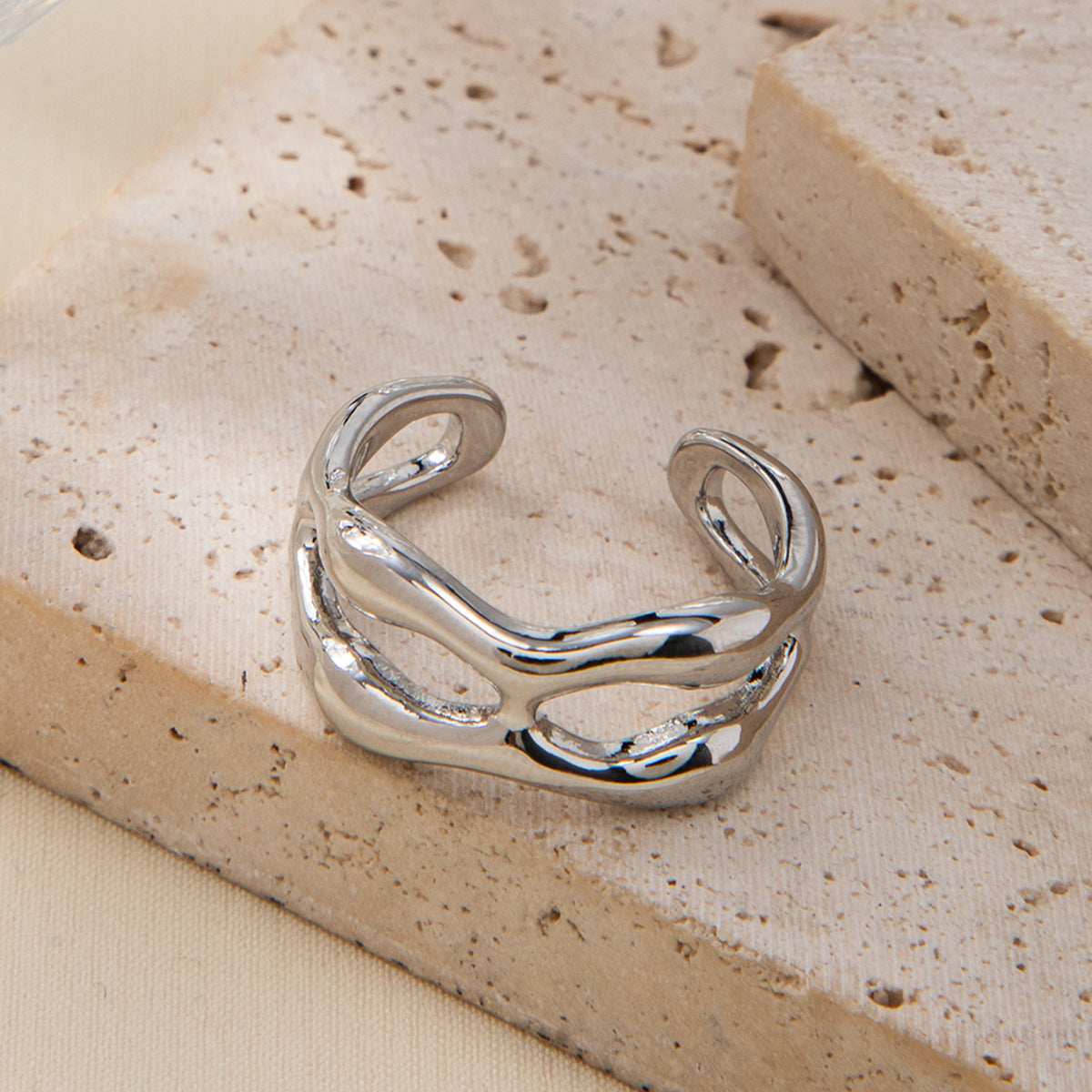 Damen skulpturaler Ring aus hochwertigem Metall Shop Nory