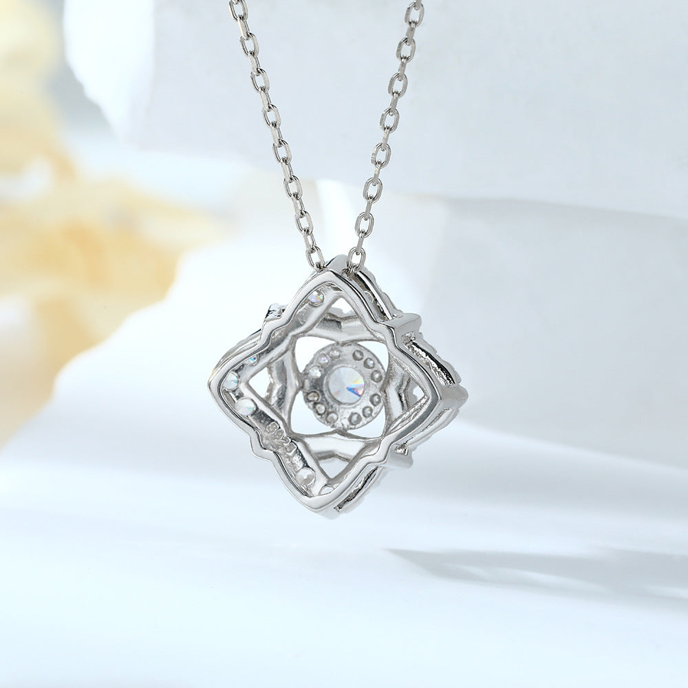 Damen Halskette mit exquisitem geometrischen Anhänger und funkelnden Zirkonia Shop Nory