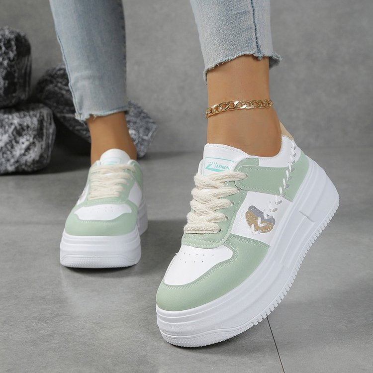 Damen Plateau-Sneaker mit modischer Sohle und komfortabler Dämpfung