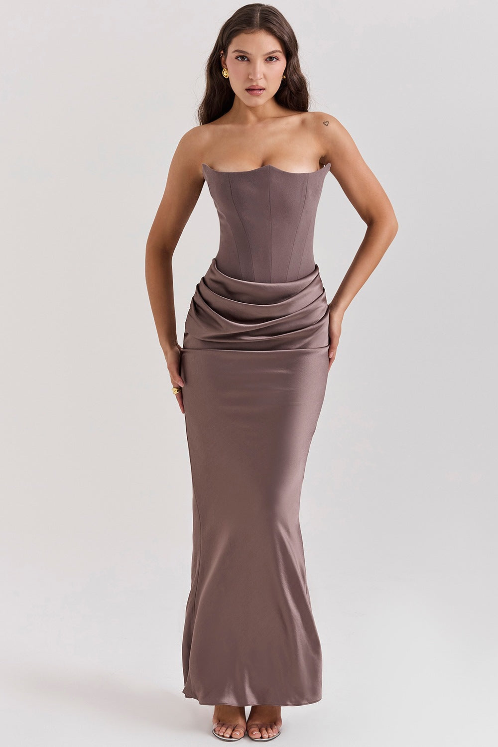 Damen Elegantes Abendkleid mit Herz-Ausschnitt und schimmerndem Oberteil Shopnory