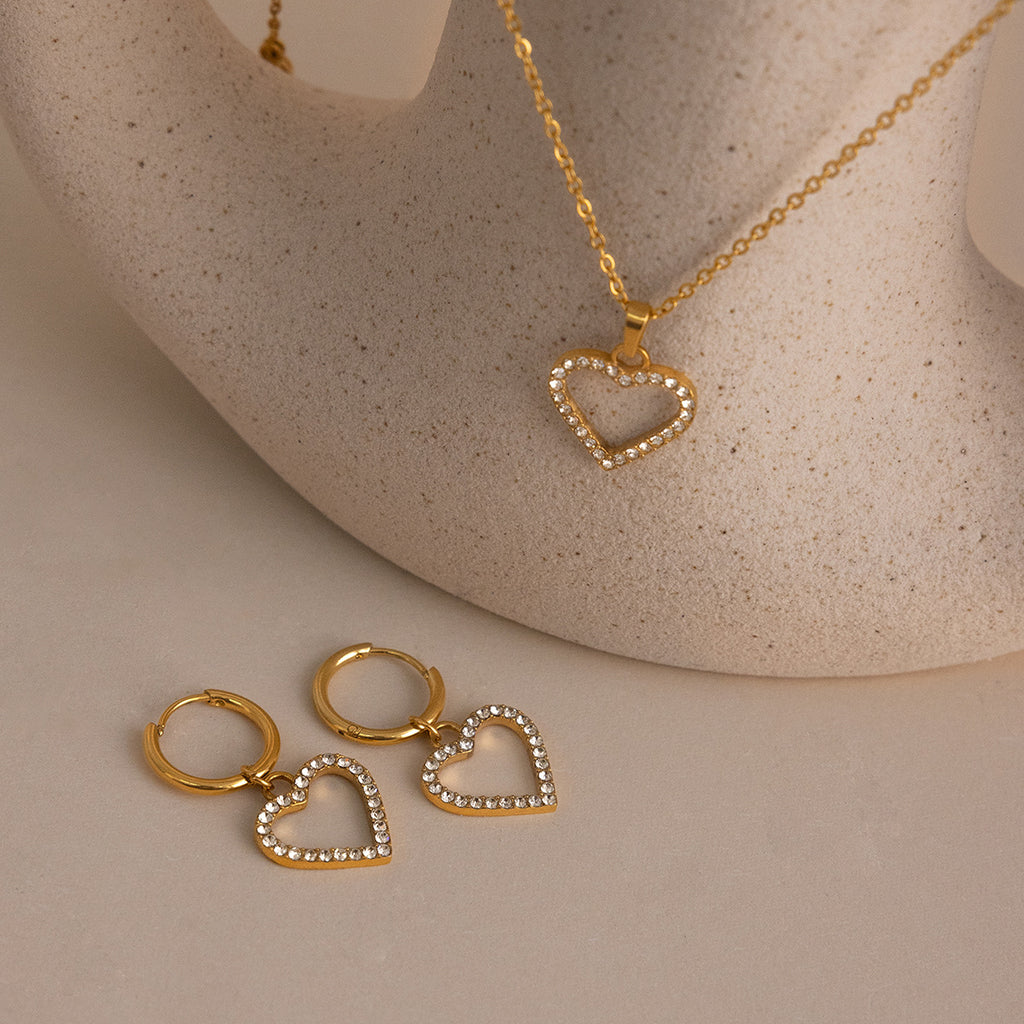 Damen Halskette mit herzförmigem Anhänger und funkelnden Zirkonsteinen Shop Nory
