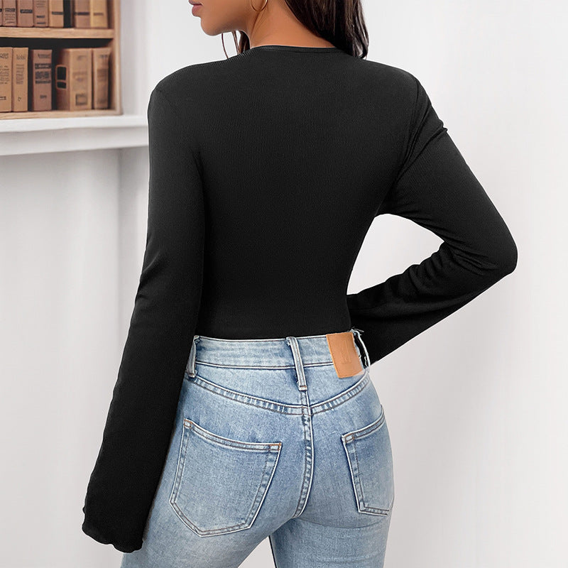 Damen Figurbetonter Body mit asymmetrischer Organza-Blütenapplikation und Glockenärmeln Shop Nory