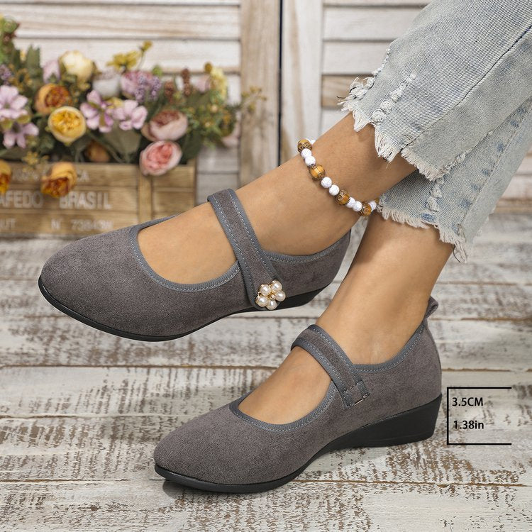 Damen Mokassin-Schuhe mit elegantem Riemen und zeitloser Blütenapplikation Shopnory