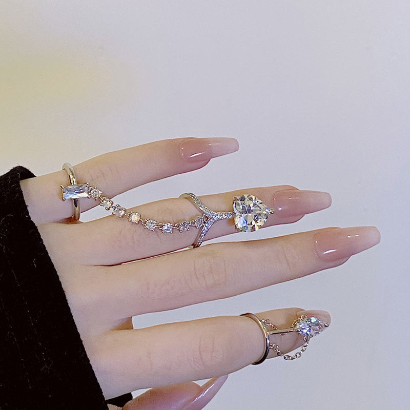 Damen eleganter und funkelnder Ring mit marquiseförmigem Kristall Shop Nory