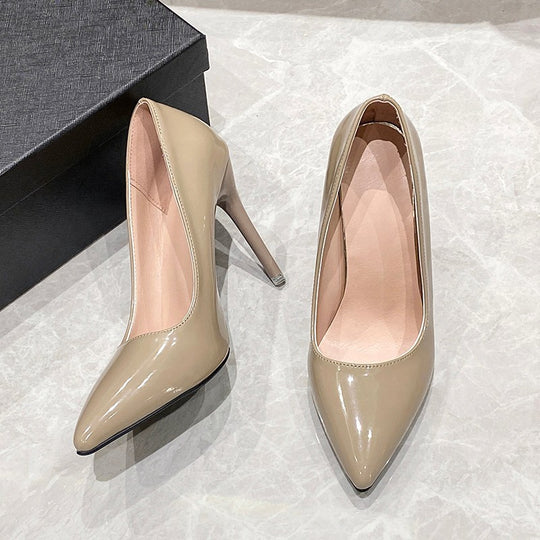 Damen Braut-Lackleder Pumps mit spitzer Zehenform und schlankem Stilettoabsatz Shop Nory