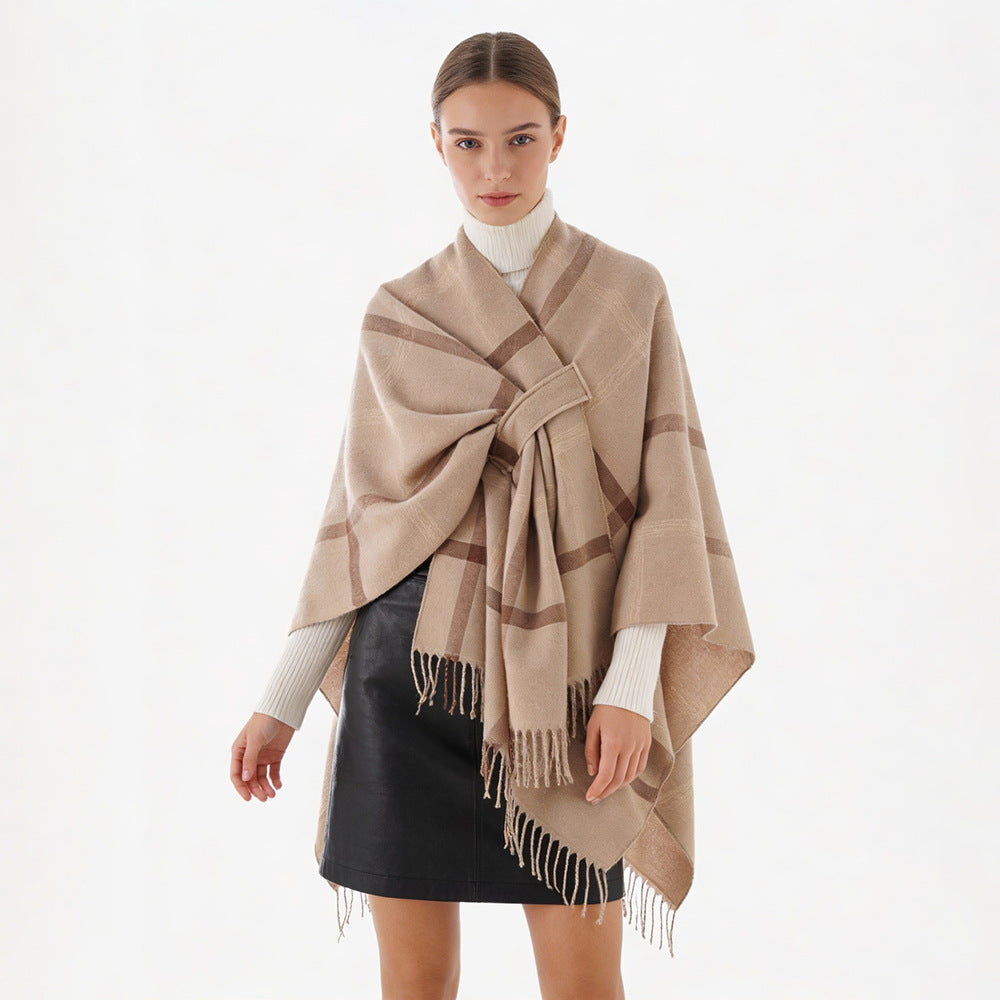 Damen Cape‑Poncho mit integriertem Bindegürtel, kastiger Oversize‑Silhouette und Fransensaum Shop Nory