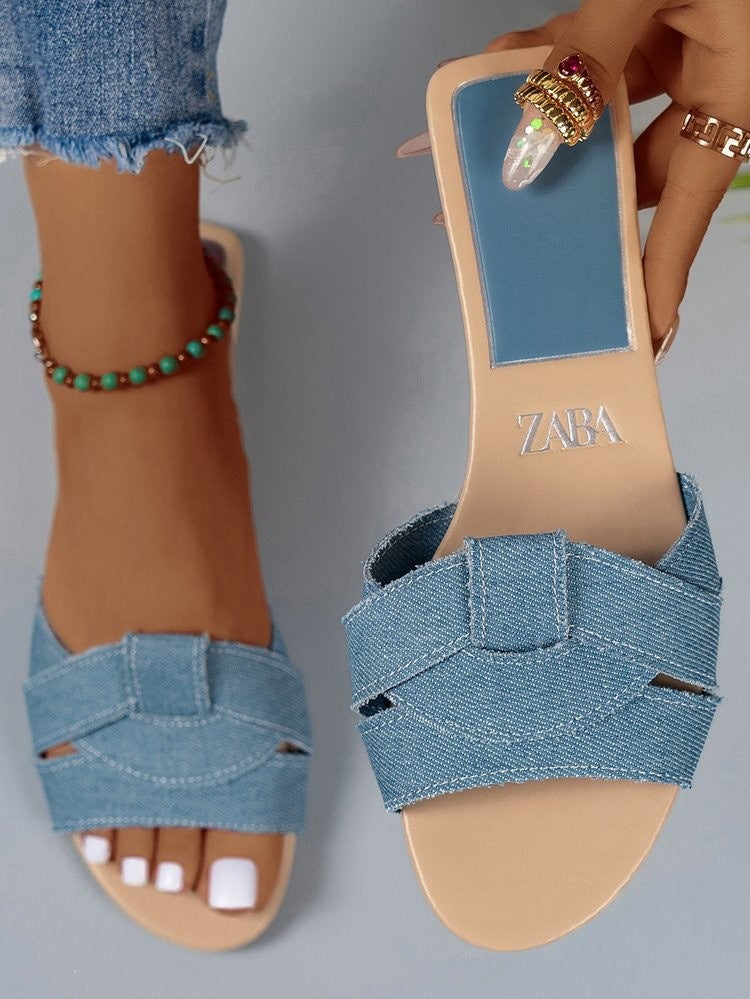 Damen Jeans-Optik Slide-Sandalen mit gekreuzten Stoffriemen und flacher Komfortsohle Shop Nory
