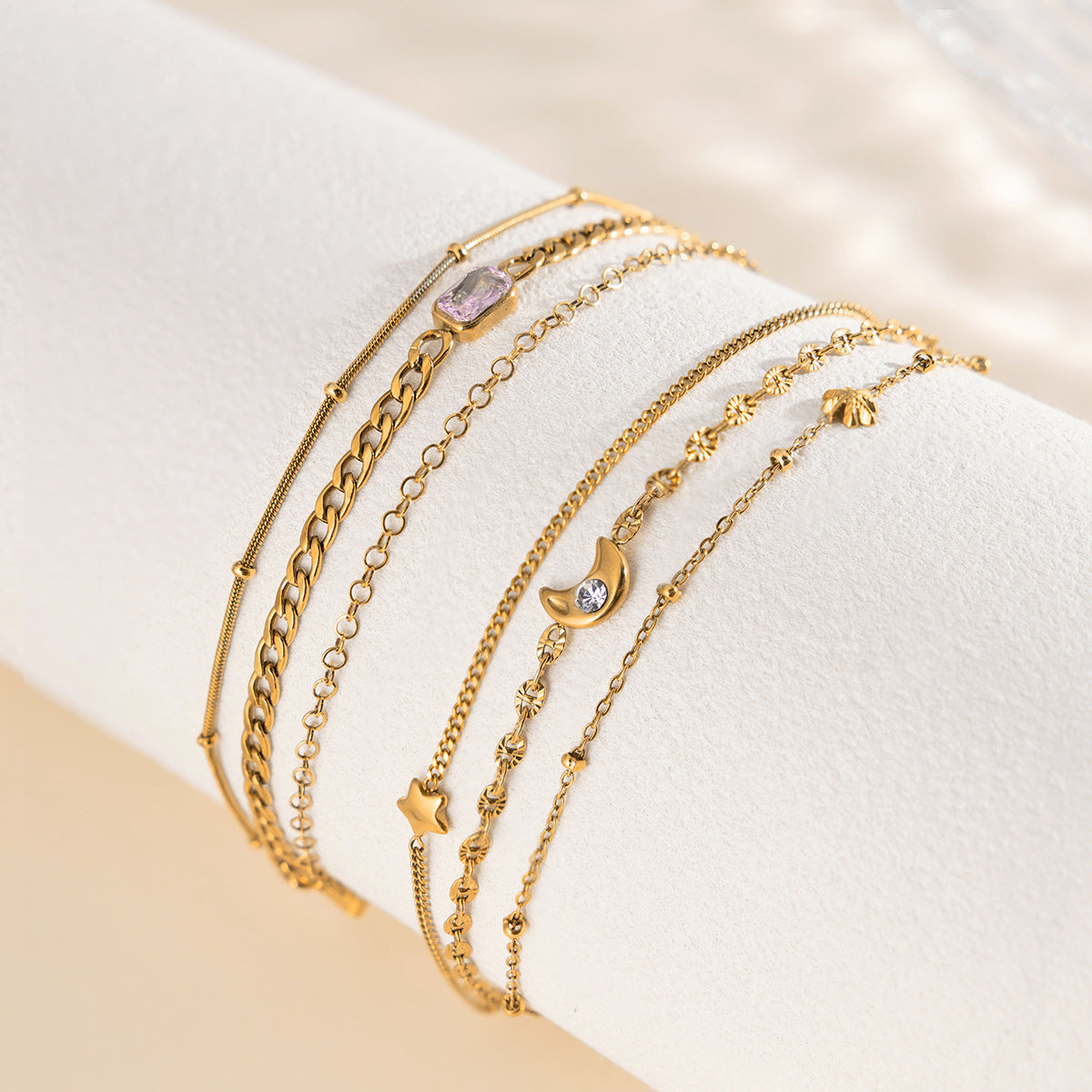 Damen Mehrsträngiges Armband mit einzigartigen Anhängern aus hypoallergenem Edelstahl Shop Nory