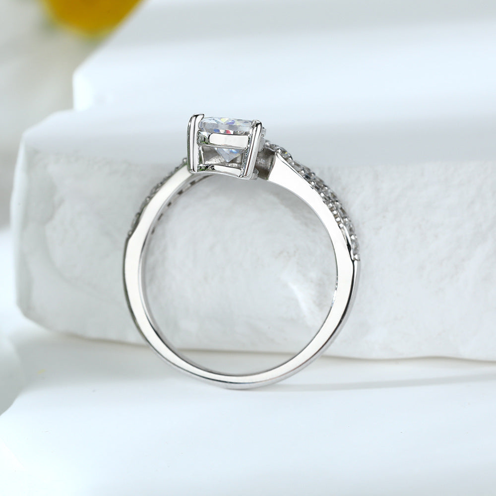 Damen eleganter Verlobungsring mit funkelndem Zirkonia Shop Nory
