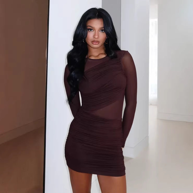 Damen Modernes Minikleid mit transparenten Ärmeln und figurformenden Rüschen