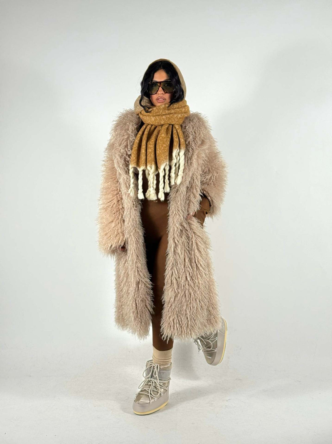 Damen Maxilanger Kunstpelzmantel mit langflorigem Hochflor und Oversize-Silhouette Shop Nory
