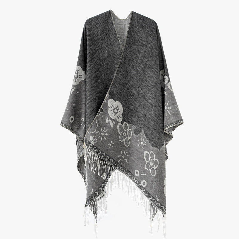 Damen Überwurfponcho im Kimono‑Stil aus Jacquardstrick mit floralem Bordürenmotiv und Fransensaum Shop Nory