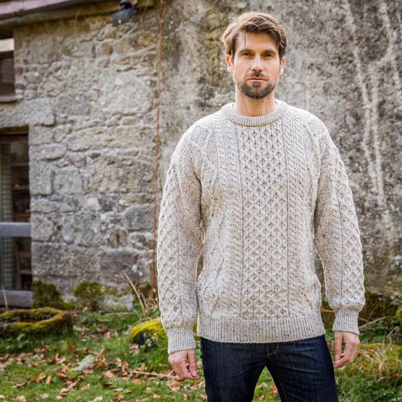 Herren Modischer Strickpullover mit Zopfmuster