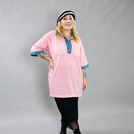 Damen oversized Polo-Tunika mit Kontrastkragen und aufgesetzten Brusttaschen Shop Nory