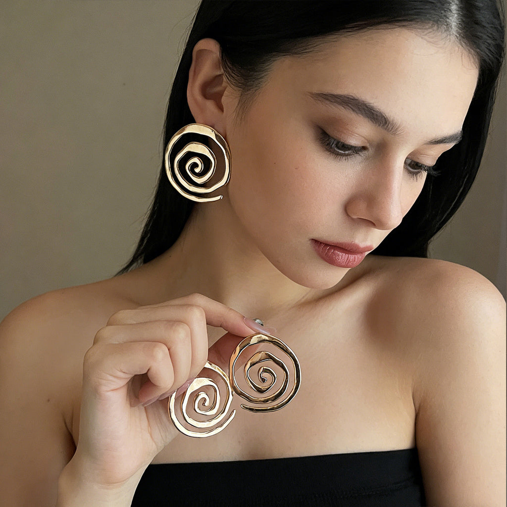 Damen Ohrstecker im modernen Spiralmuster Shop Nory