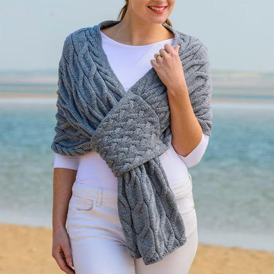 Damen Strickschal mit Zopfmuster & Vielseitigem Tragekomfort