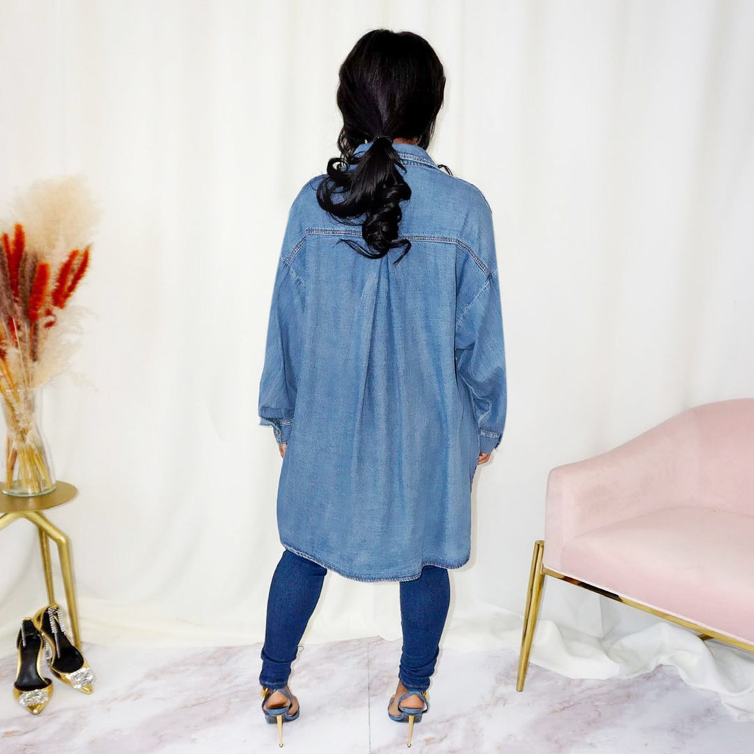 Damen Oversized Denim-Hemdjacke mit Pattentaschen und verlängertem Schnitt Shop Nory