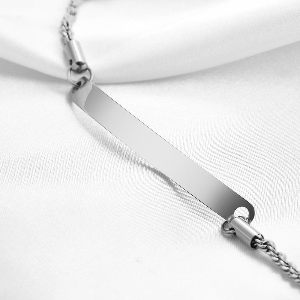 Damen personalisiertes Armband mit gravierbarem Anhänger Shop Nory