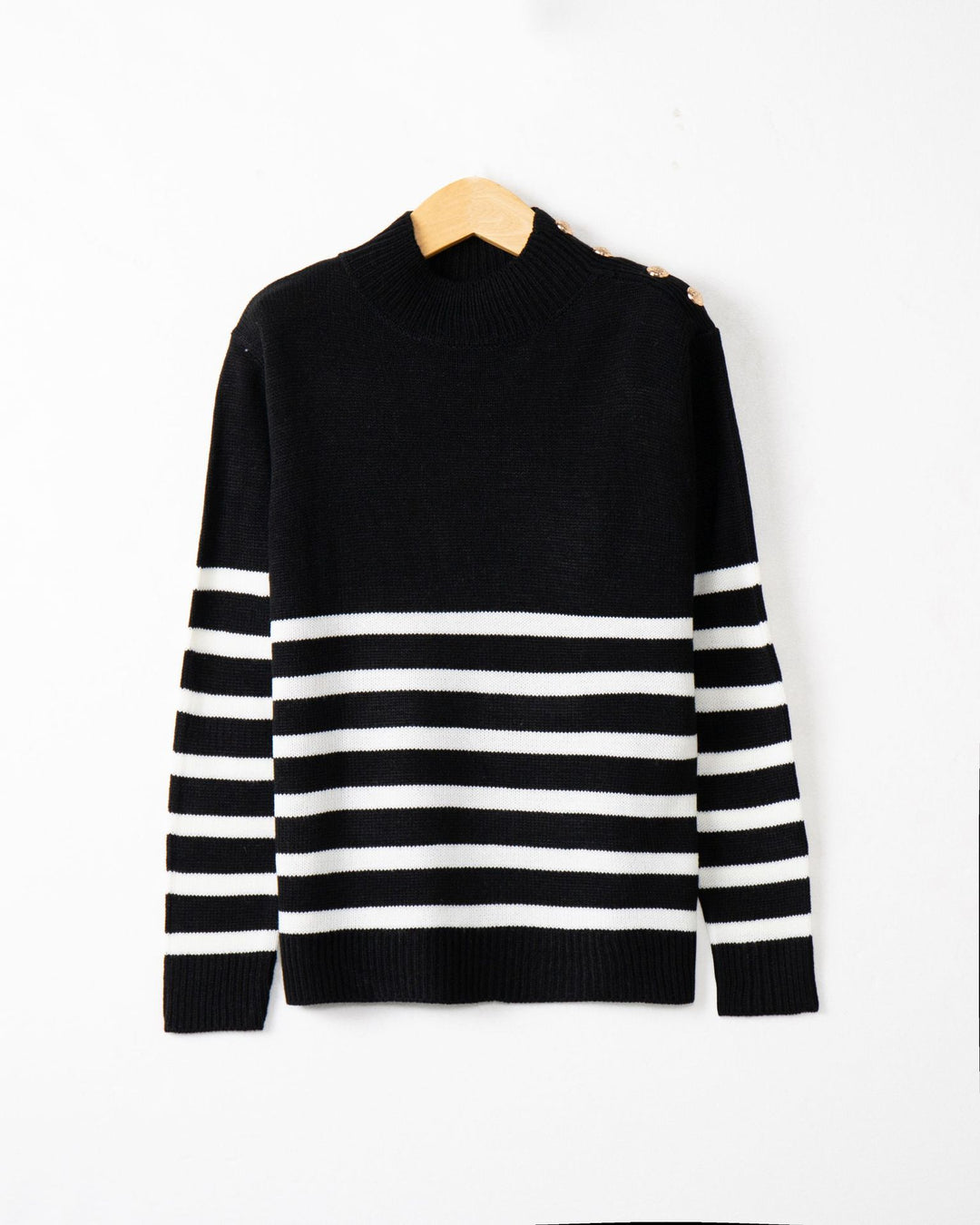 Damen Gestreifter Rollkragenpullover mit dekorativen Schulterknöpfen und Rippbündchen Shop Nory