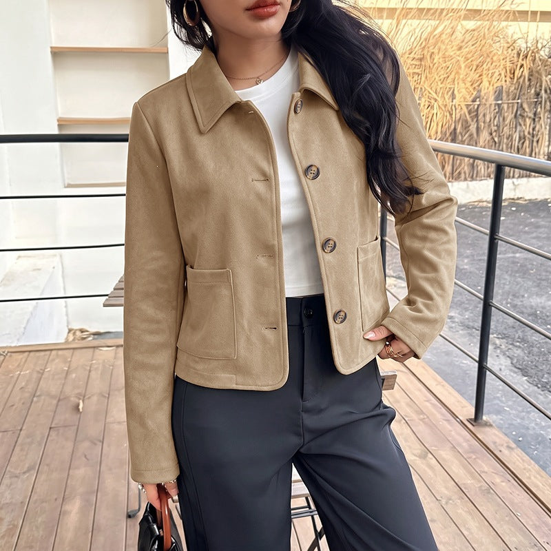 Damen Kurzjacke aus Wildleder‑Optik mit Hemdkragen und aufgesetzten Taschen Shop Nory