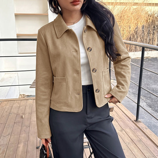 Damen Kurzjacke aus Wildleder‑Optik mit Hemdkragen und aufgesetzten Taschen Shop Nory