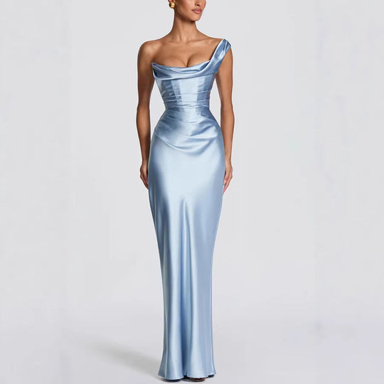 Damen Elegantes Maxikleid mit asymmetrischem Oberteil und fließendem Satin Shopnory