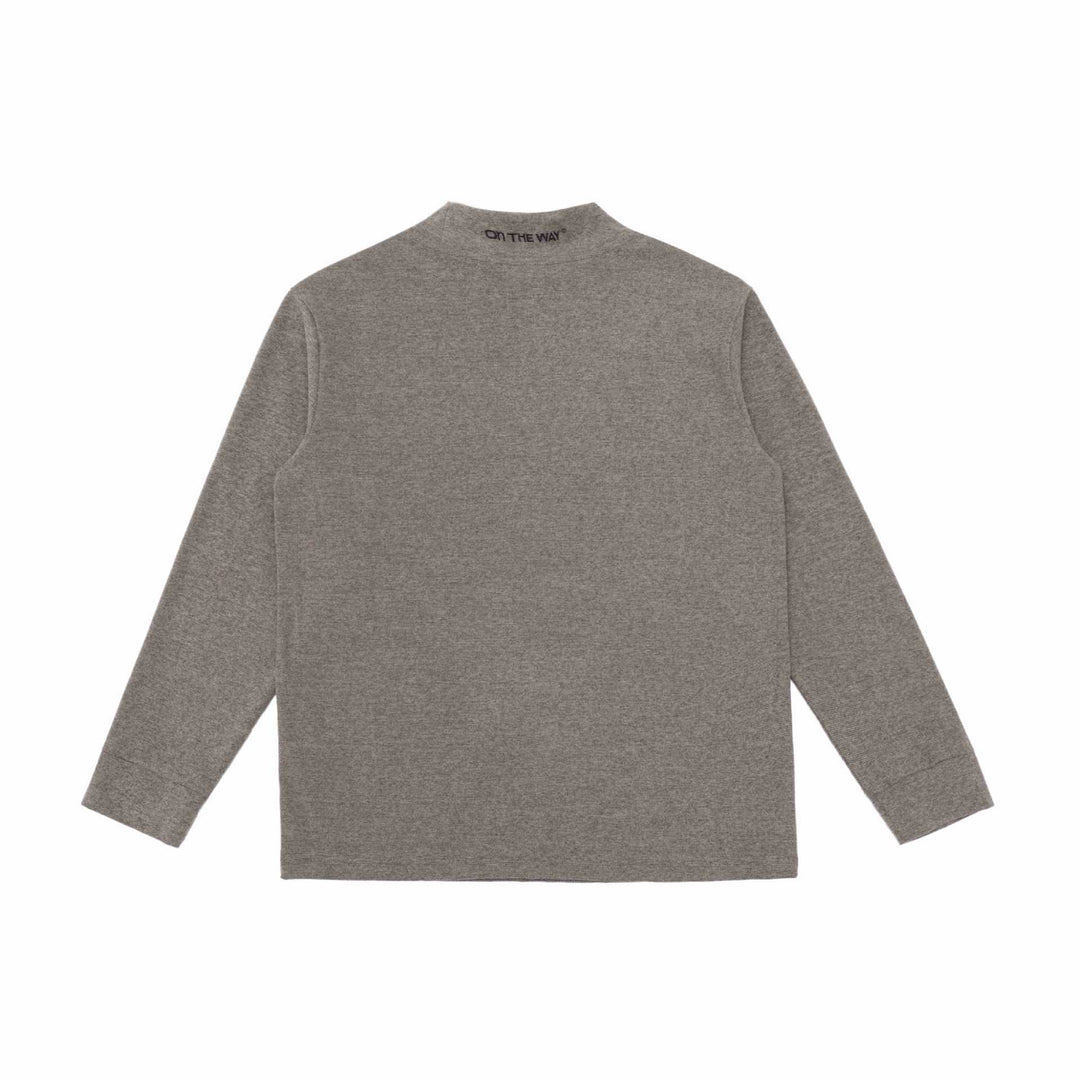Unisex Feinstrukturierter Mockneck-Pullover aus Baumwollmix mit dezenter Bruststickerei Shop Nory